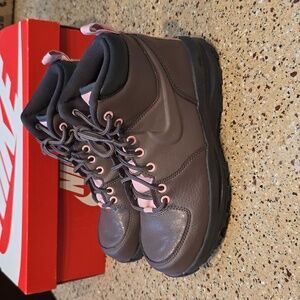 Nike Manoa LTR Girls Boots